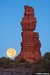 Standing Rock Tower Moon 103120 0029