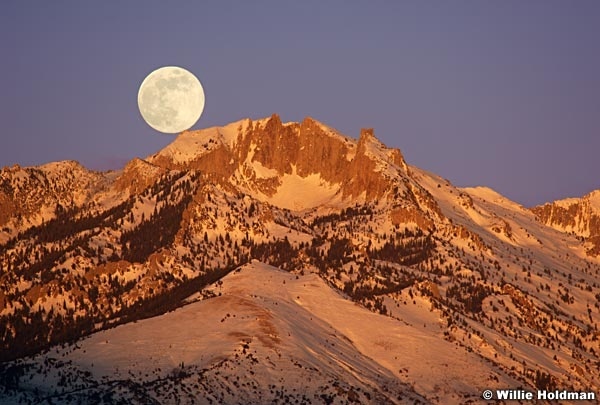 Dfullmoonlonepeak