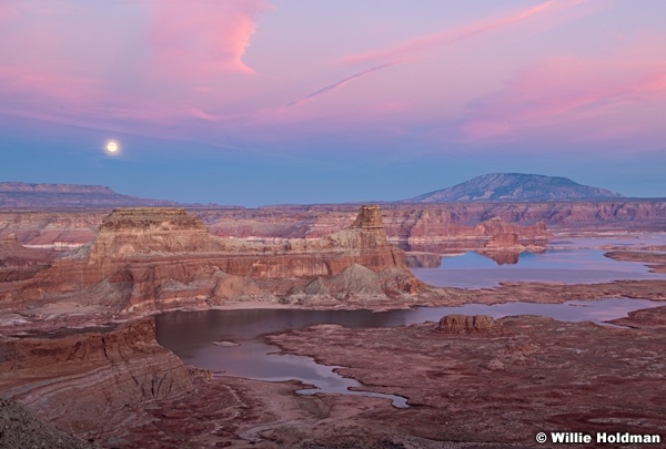 Lake Powell Moonrise 112920 4589