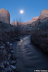 Capitol Reef Moon 021722 6512