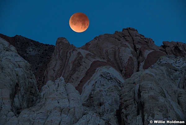 San Rafael Blood Red Moon 1033