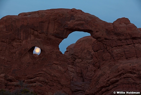 Full Moon Arches 032813 823
