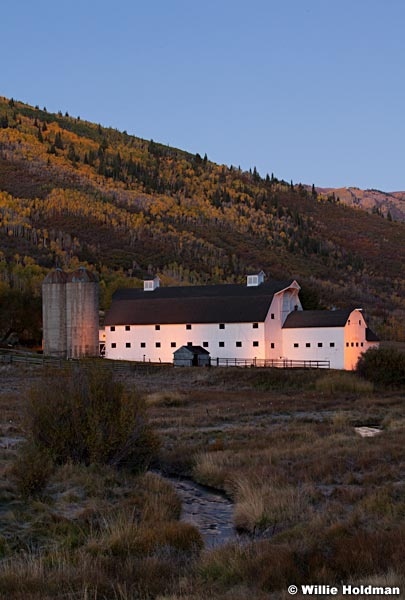 McPolin Barn Moonset 100112 108