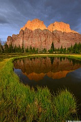 Red Castle Pond Reflection 082726 3482