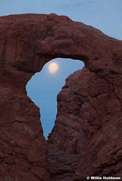 Full Moon Arches 032813 827