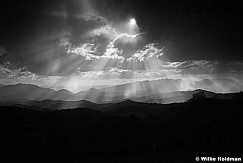 100710102508bw