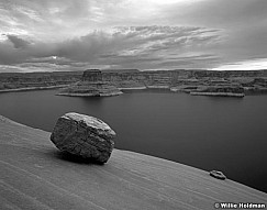 100120003008bw