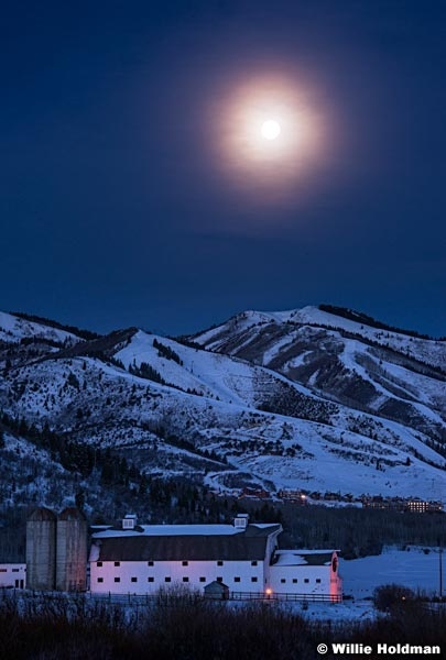 McPolin Barn Night 121813 3665