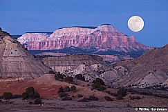 Powell Point Moon 020215 7761