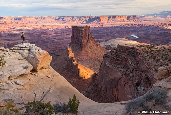 Hiker Overlooking Canyonlands 031124 6921
