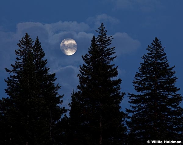 Full Moon Clouds 092812 1381