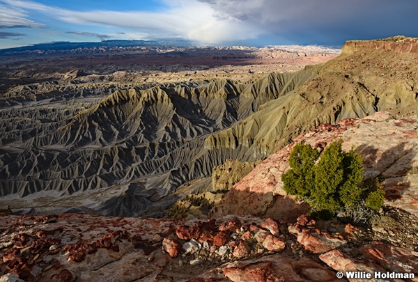 Cainville Badlands Red Rock 110417 7094
