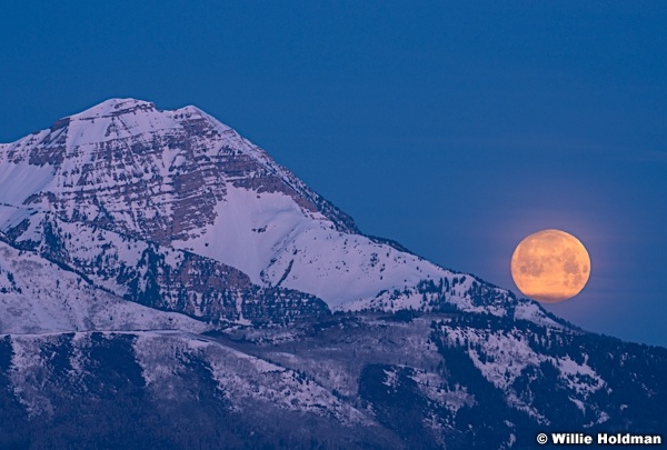 Full Moon Timpanogos 042116 0962 2