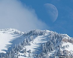 Moon Over Cascade 121915 2